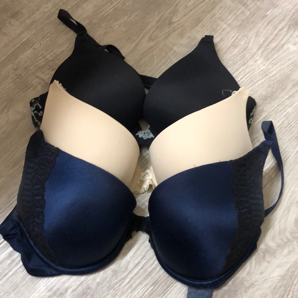 3 maidenform comfort devotion bras 32C